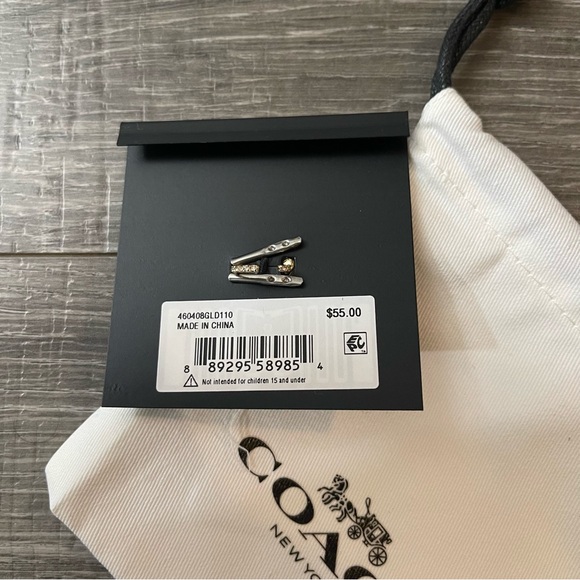 NWT Coach Signature Puffy Heart Gold Ear Cuff OS - Picture 3 of 4